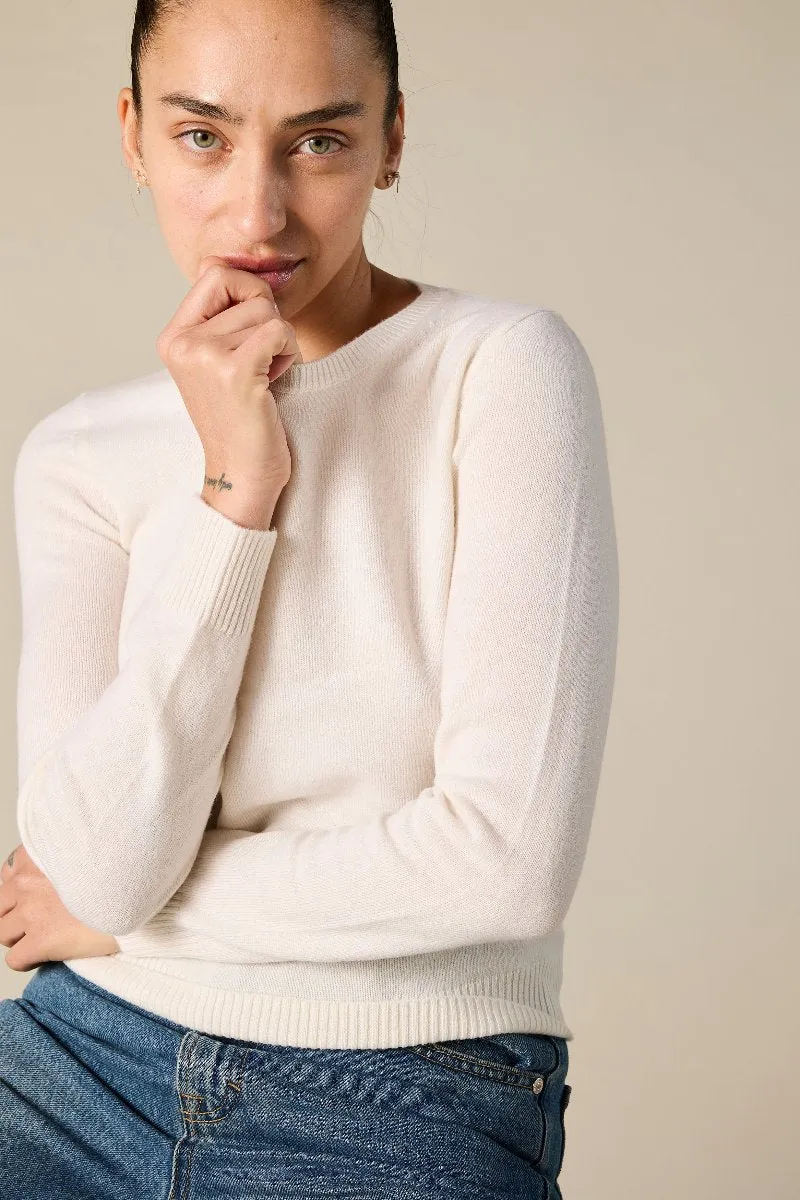 Cashmere Daisy Crew Neck in Winter White