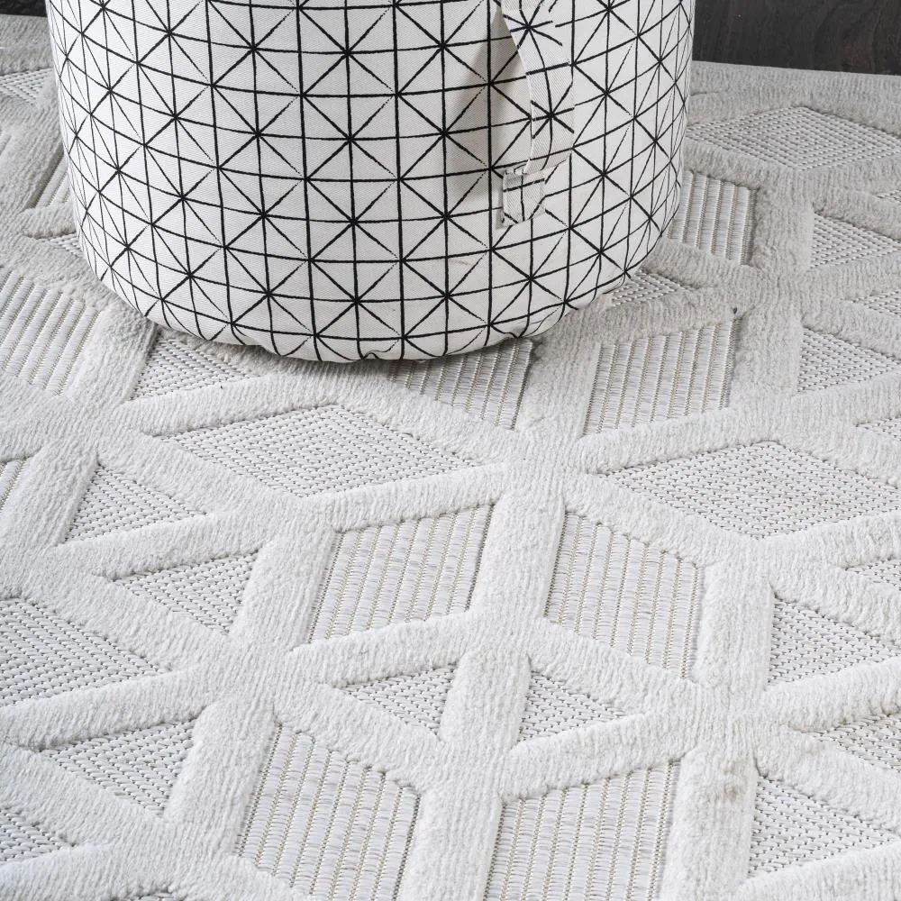 Celia neutral Geometric Indoor/outdoor Area Rug