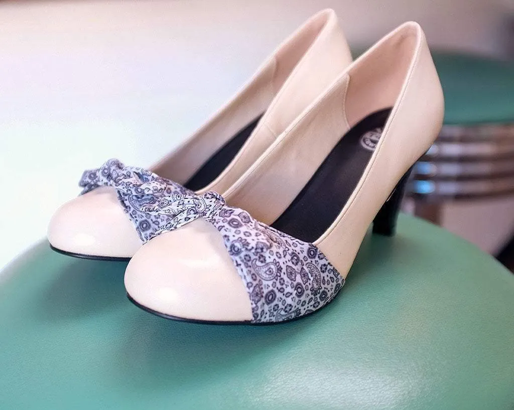 Cream & Blue Bandana Anti-Pop Heel